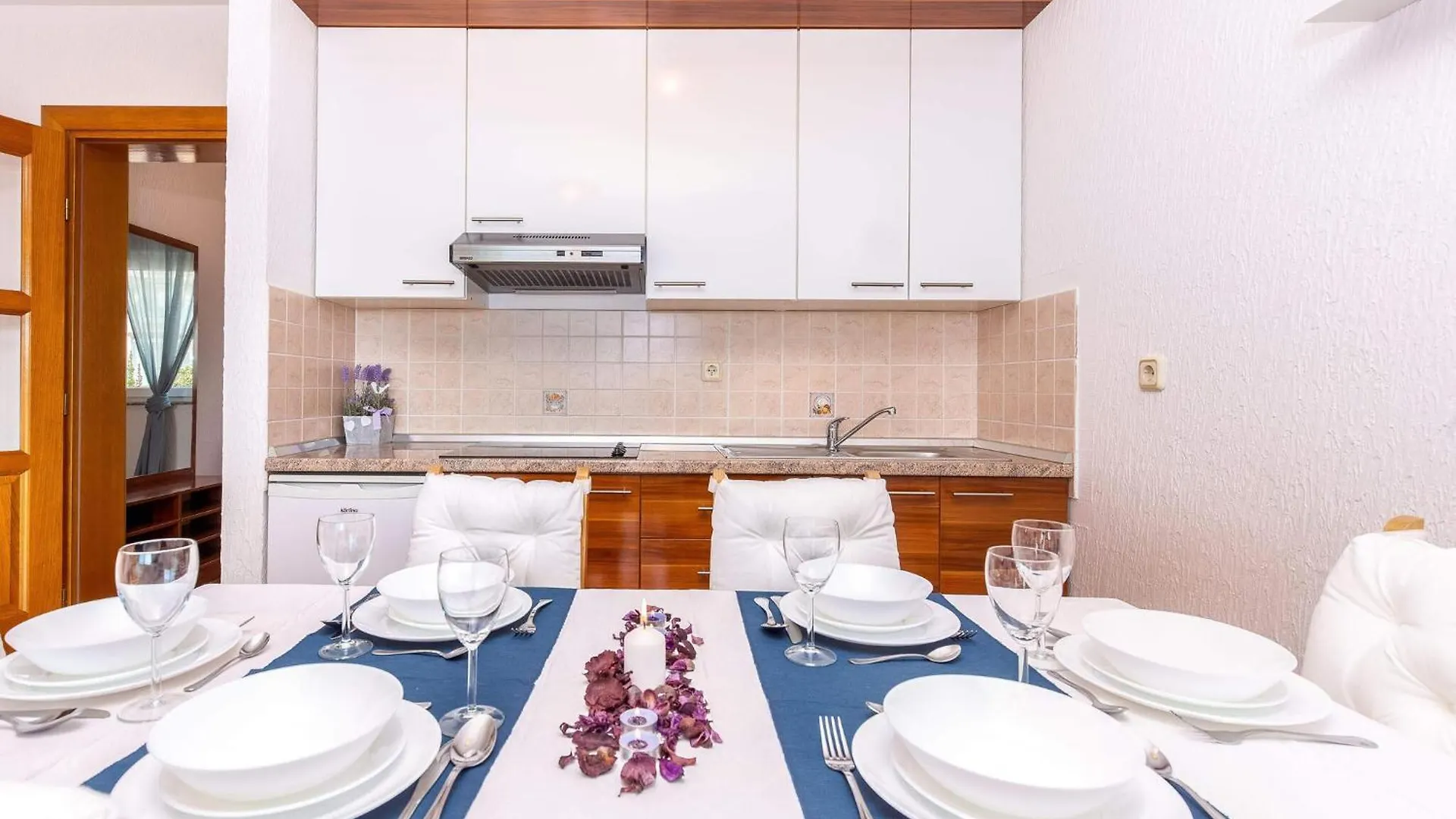 Gorgeous Apartment In Crikvenica With Kitchen