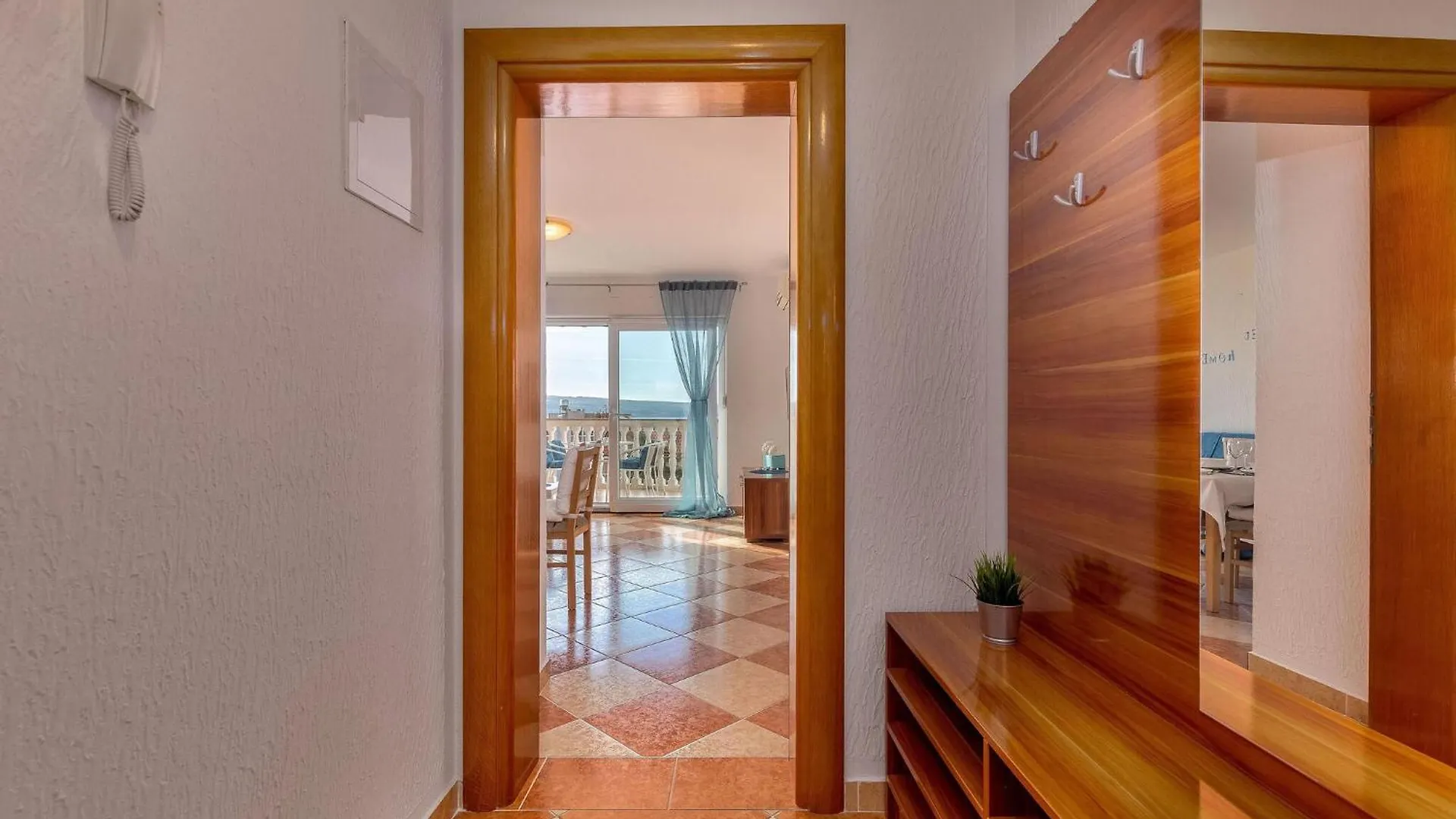 Gorgeous Apartment In Crikvenica With Kitchen